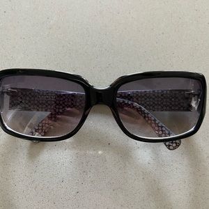 coach sunglasses and case